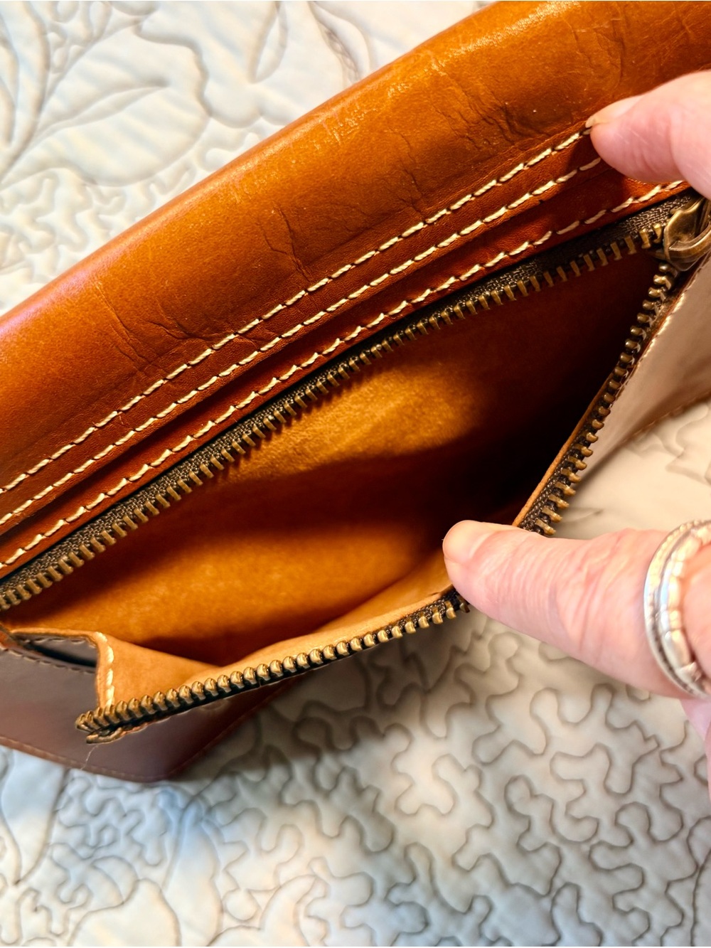 💥Patricia Nash Tooled Leather Tech Portfolio Envelope Clutch Brown💛 - Picture 5 of 7